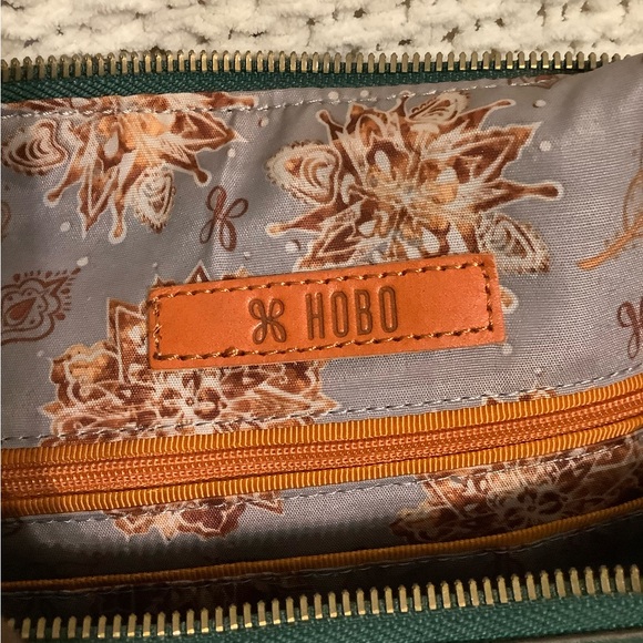 HOBO Green Leather Hobo Bag - Picture 4 of 7